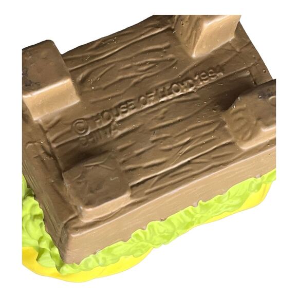 House of Lloyd Barn Manger BED FOR JESUS BABY Childs 1st Nativity Set PVC Toy - Picture 3 of 4